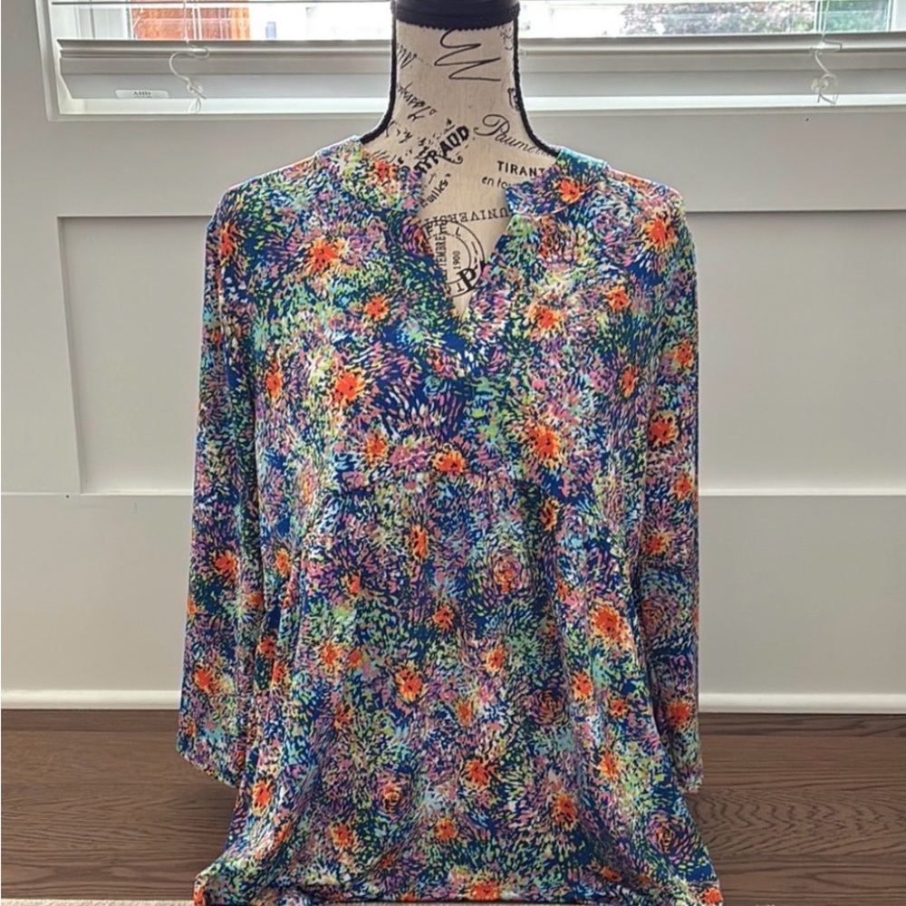 Floral V-Neck Tunic Top in Blue Multicolor